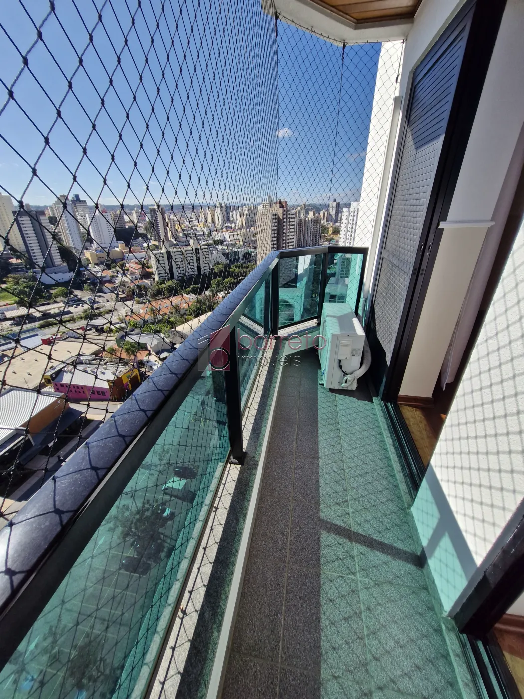 APARTAMENTO PARA LOCAÇÃO NO CONDOMÍNIO TOUR DE VERSAILLES – JUNDIAÍ/SP