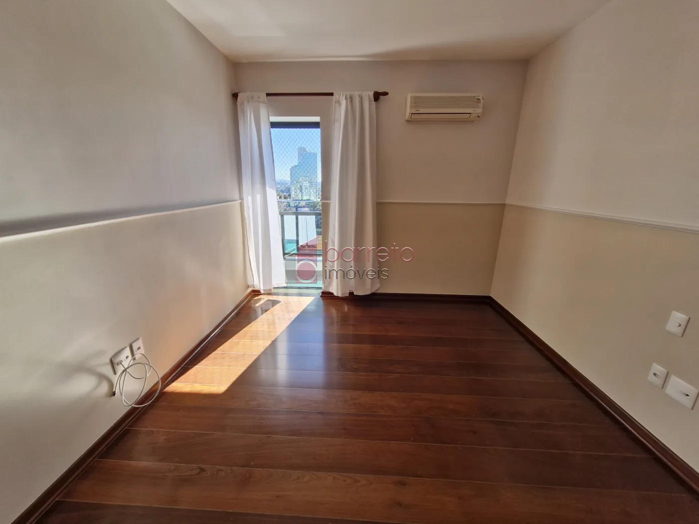 APARTAMENTO PARA LOCAÇÃO NO CONDOMÍNIO TOUR DE VERSAILLES – JUNDIAÍ/SP