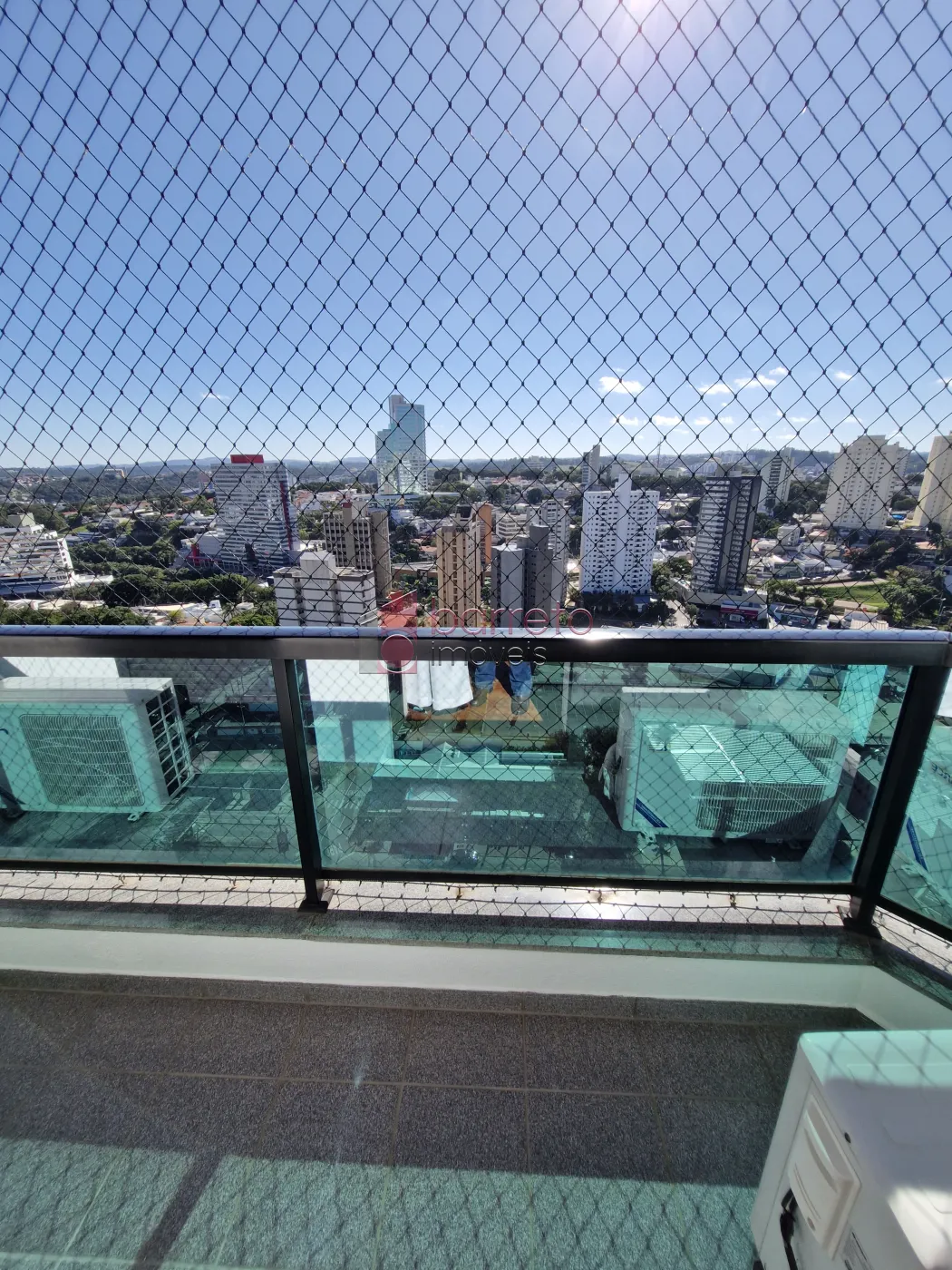 APARTAMENTO PARA LOCAÇÃO NO CONDOMÍNIO TOUR DE VERSAILLES – JUNDIAÍ/SP