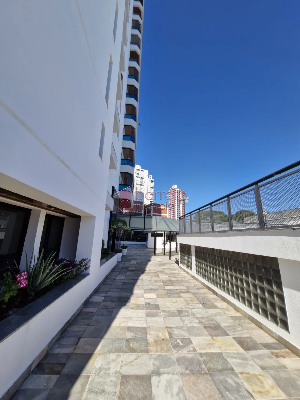 APARTAMENTO PARA LOCAÇÃO NO CONDOMÍNIO TOUR DE VERSAILLES – JUNDIAÍ/SP