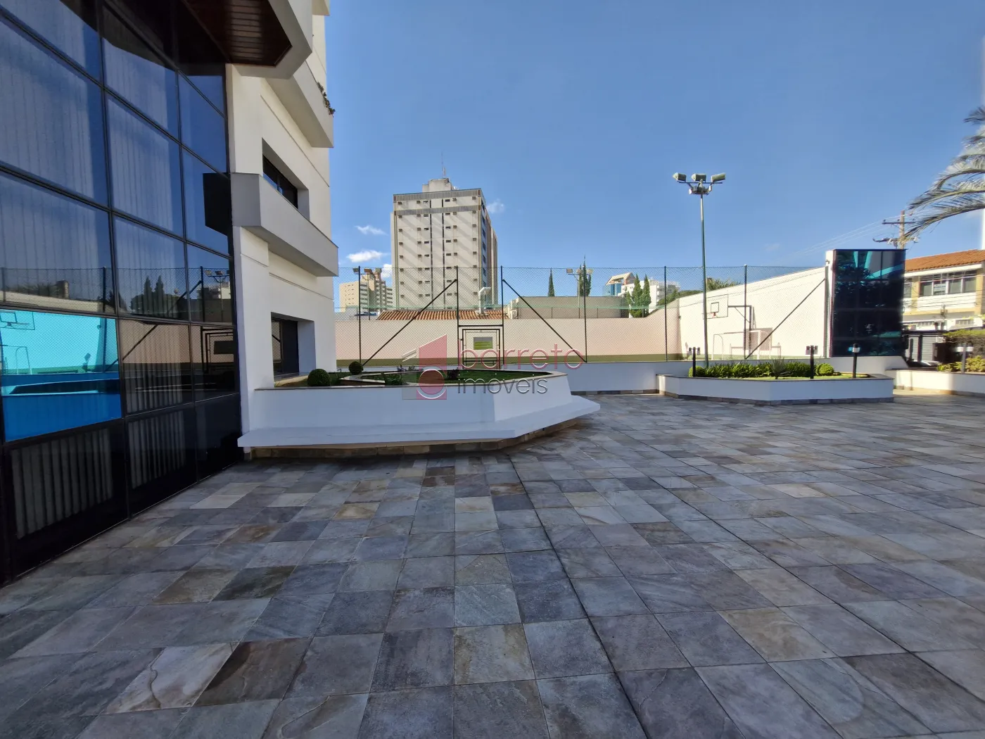 APARTAMENTO PARA LOCAÇÃO NO CONDOMÍNIO TOUR DE VERSAILLES – JUNDIAÍ/SP