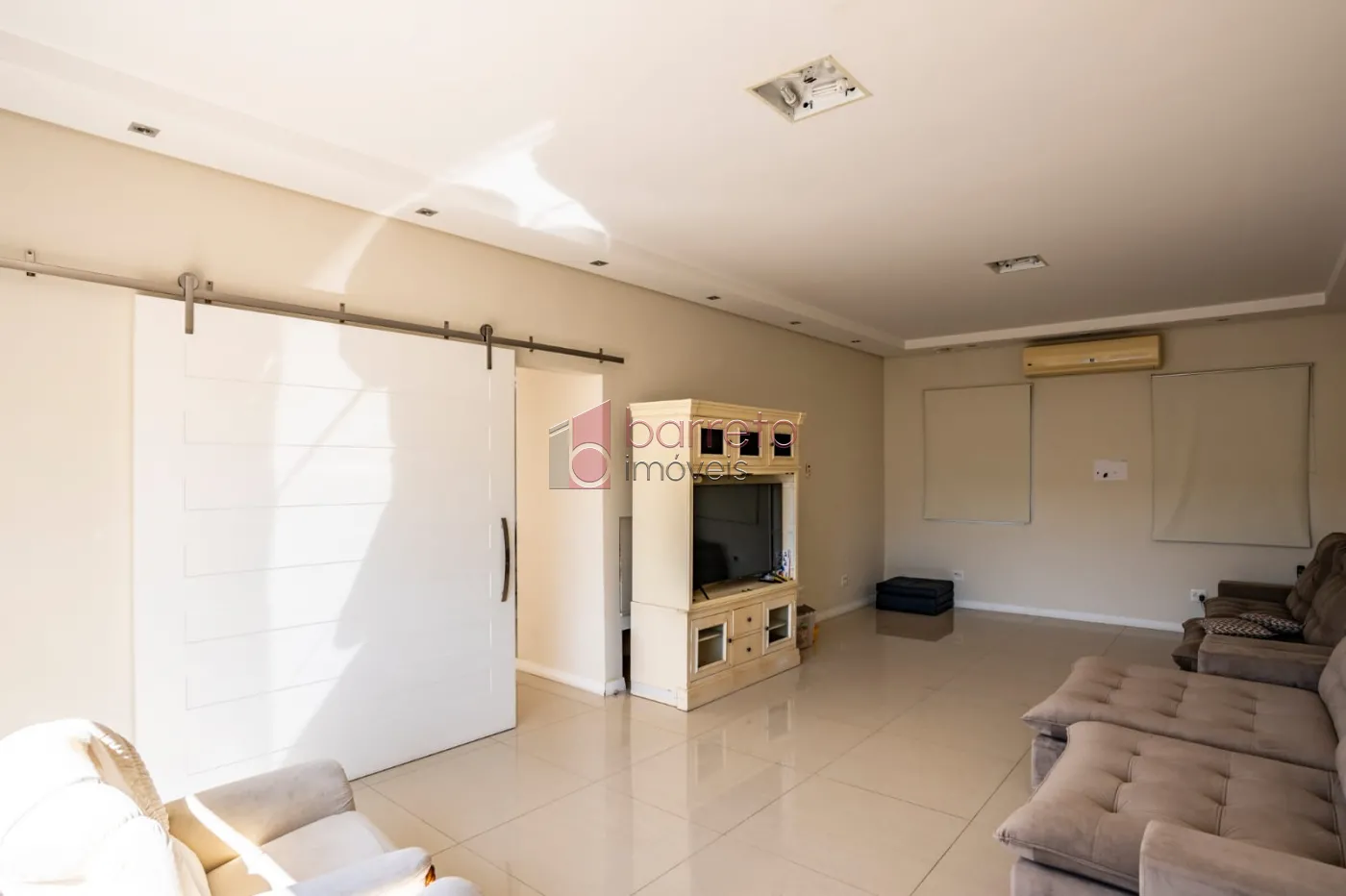 CASA ALTO PADRÃO À VENDA NO CONDOMÍNIO RESERVA DA SERRA EM JUNDIAÍ/SP