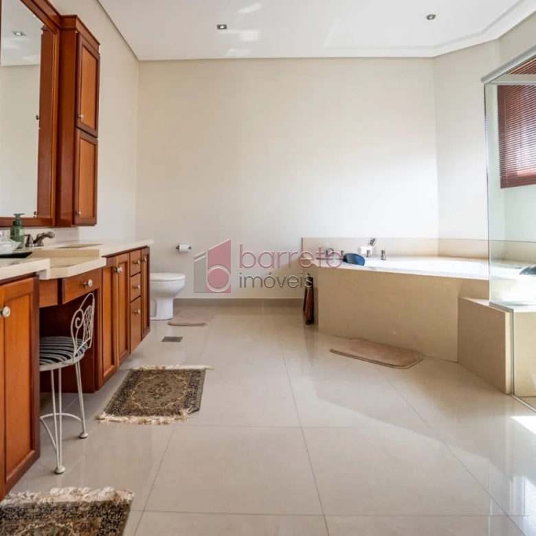CASA ALTO PADRÃO À VENDA NO CONDOMÍNIO RESERVA DA SERRA EM JUNDIAÍ/SP