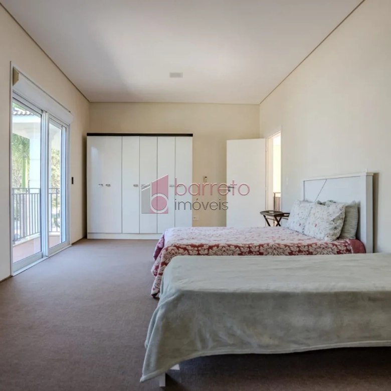 CASA ALTO PADRÃO À VENDA NO CONDOMÍNIO RESERVA DA SERRA EM JUNDIAÍ/SP