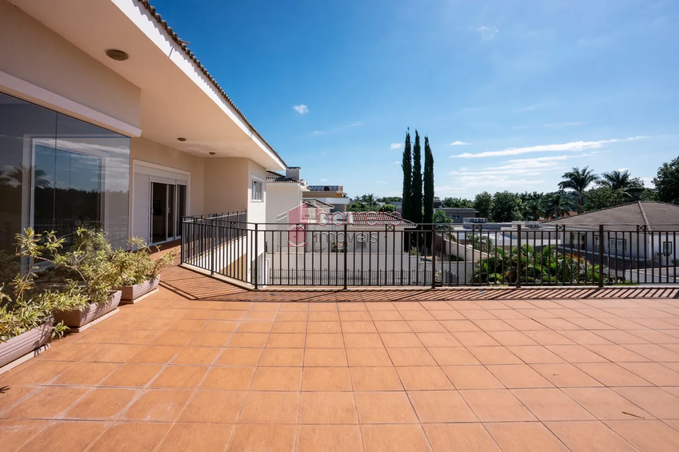 CASA ALTO PADRÃO À VENDA NO CONDOMÍNIO RESERVA DA SERRA EM JUNDIAÍ/SP