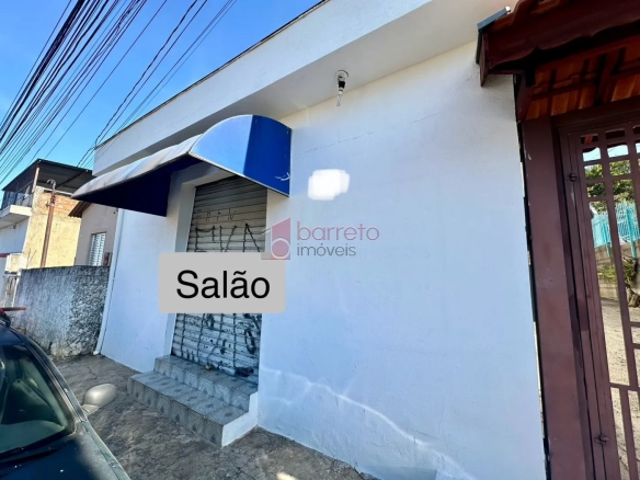 IMÓVEL COM 04 CASAS E UM SALÃO COMERCIAL À VENDA NA VILA JUNDIAINÓPOLIS – JUNDIAÍ/SP