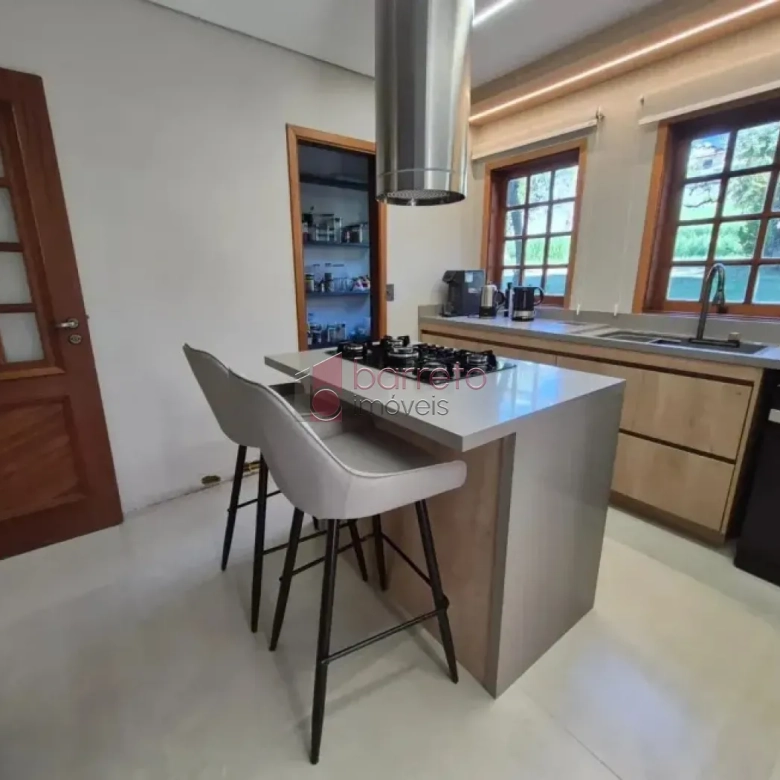 SOBRADO MOBILIADO PARA LOCAÇÃO NO CONDOMÍNIO QUARTIER LES RESIDENCES NO CAXAMBU – JUNDIAÍ/SP