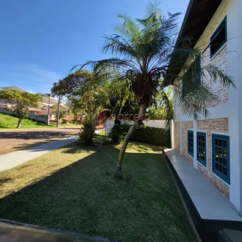 SOBRADO MOBILIADO PARA LOCAÇÃO NO CONDOMÍNIO QUARTIER LES RESIDENCES NO CAXAMBU – JUNDIAÍ/SP