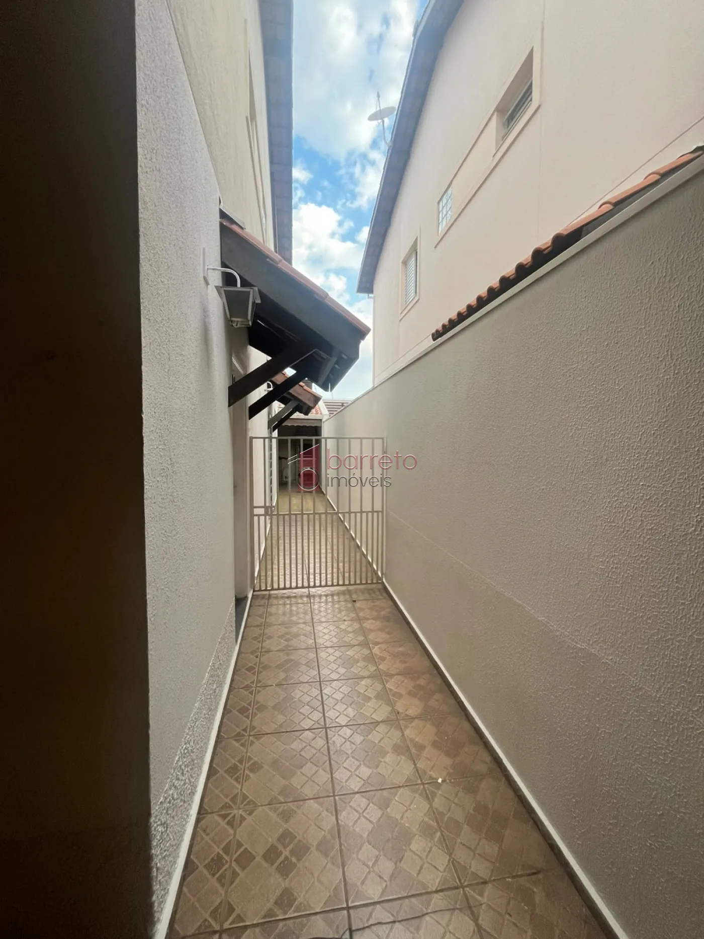 CASA À VENDA NO CONDOMÍNIO VILA SAFIRA EM JUNDIAÍ/SP