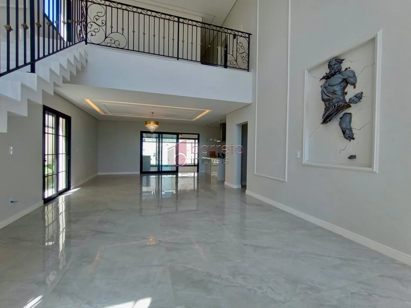 CASA À VENDA NO CONDOMÍNIO PARQUE DAS CAMÉLIAS – MEDEIROS – JUNDIAÍ/SP