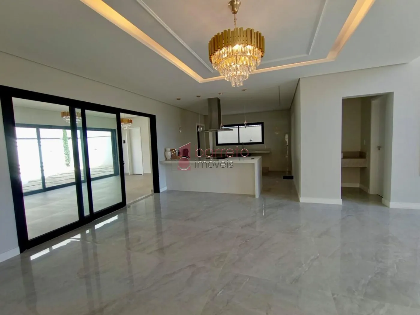 CASA À VENDA NO CONDOMÍNIO PARQUE DAS CAMÉLIAS – MEDEIROS – JUNDIAÍ/SP