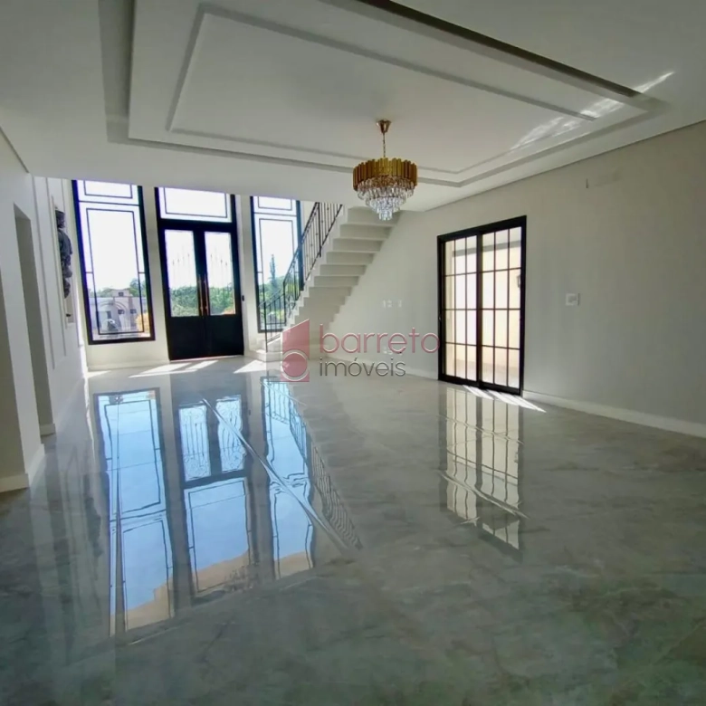 CASA À VENDA NO CONDOMÍNIO PARQUE DAS CAMÉLIAS – MEDEIROS – JUNDIAÍ/SP