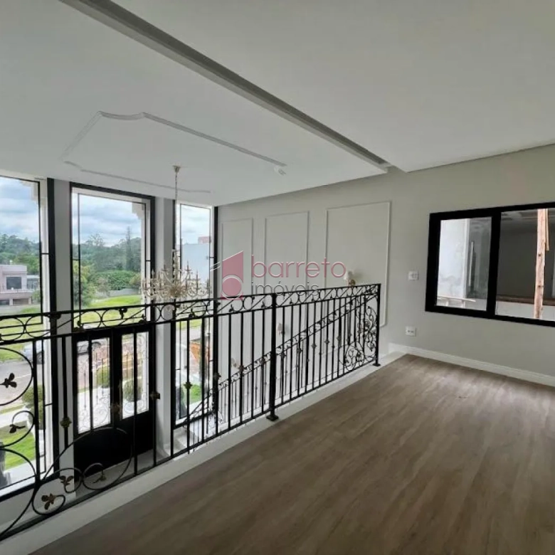 CASA À VENDA NO CONDOMÍNIO PARQUE DAS CAMÉLIAS – MEDEIROS – JUNDIAÍ/SP