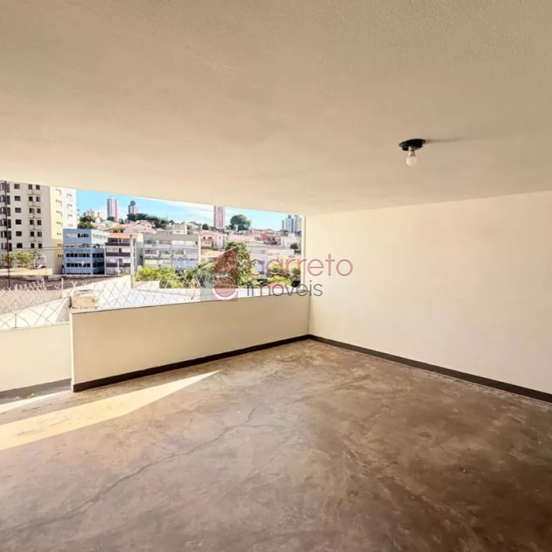 CASA À VENDA NO BAIRRO BELA VISTA EM JUNDIAÍ/SP