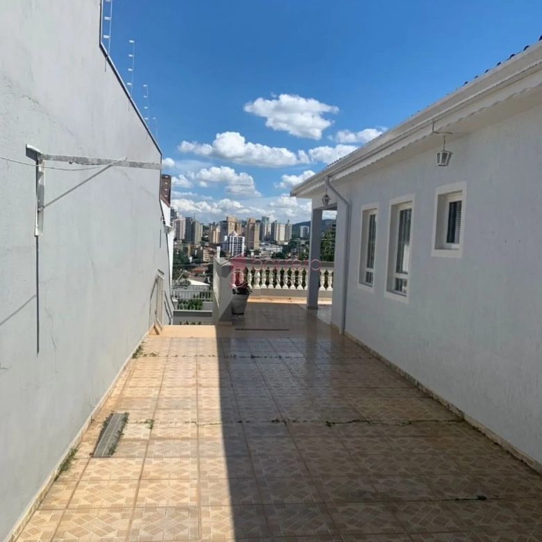 CASA À VENDA NO BAIRRO CIDADE LUÍZA EM JUNDIAÍ/SP