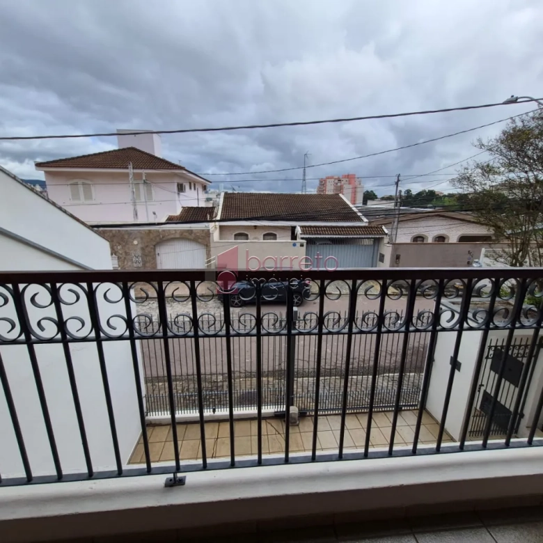 CASA COM  03 DORMITÓRIOS À VENDA NO BAIRRO JARDIM DA FONTE EM JUNDIAÍ/SP