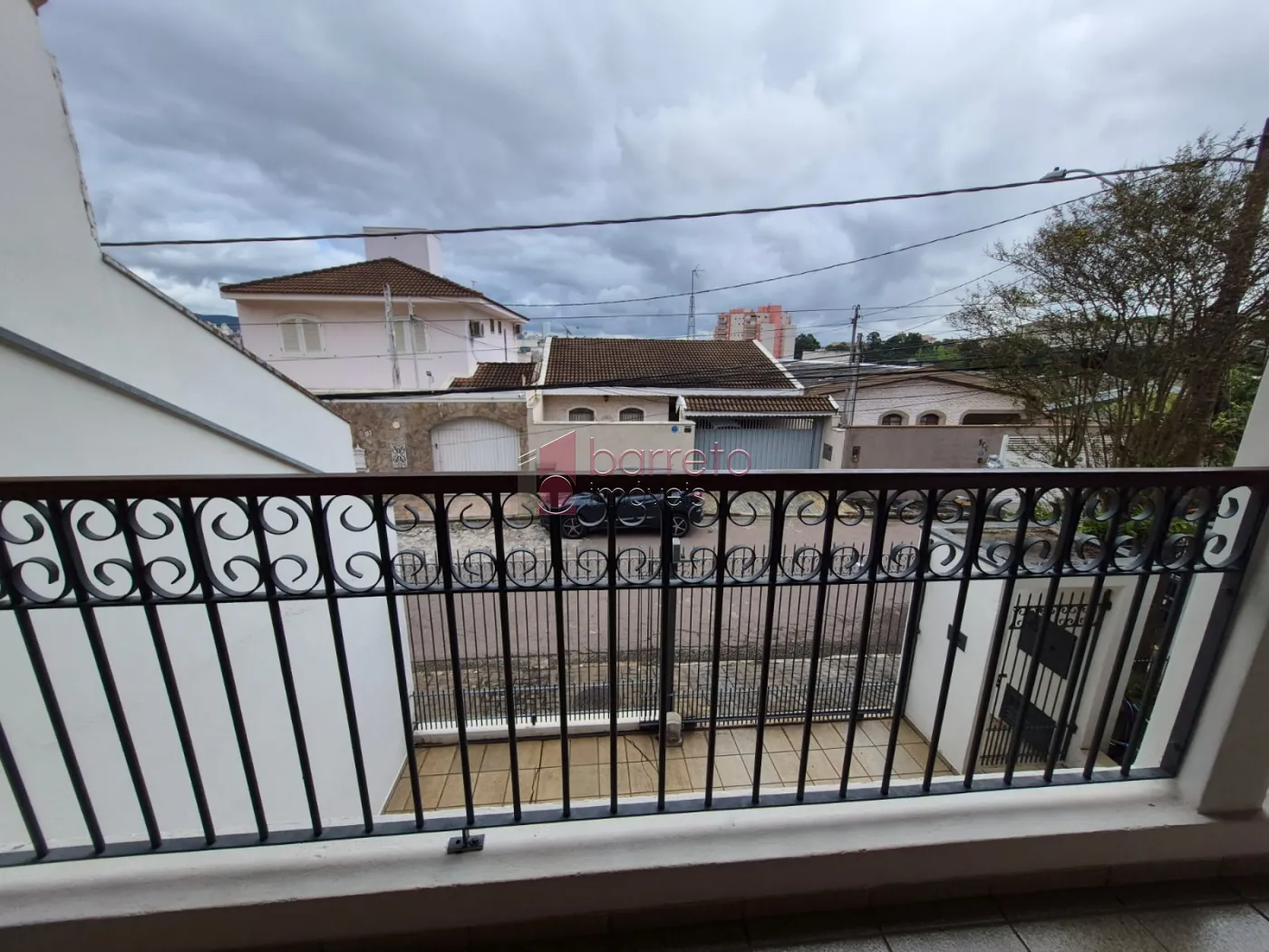 CASA COM  03 DORMITÓRIOS À VENDA NO BAIRRO JARDIM DA FONTE EM JUNDIAÍ/SP