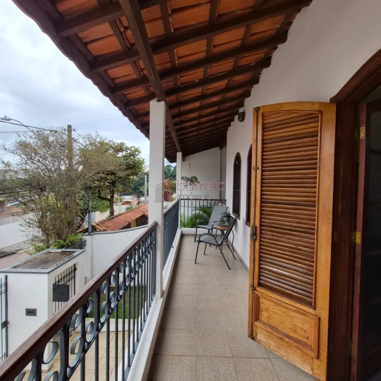 CASA COM  03 DORMITÓRIOS À VENDA NO BAIRRO JARDIM DA FONTE EM JUNDIAÍ/SP
