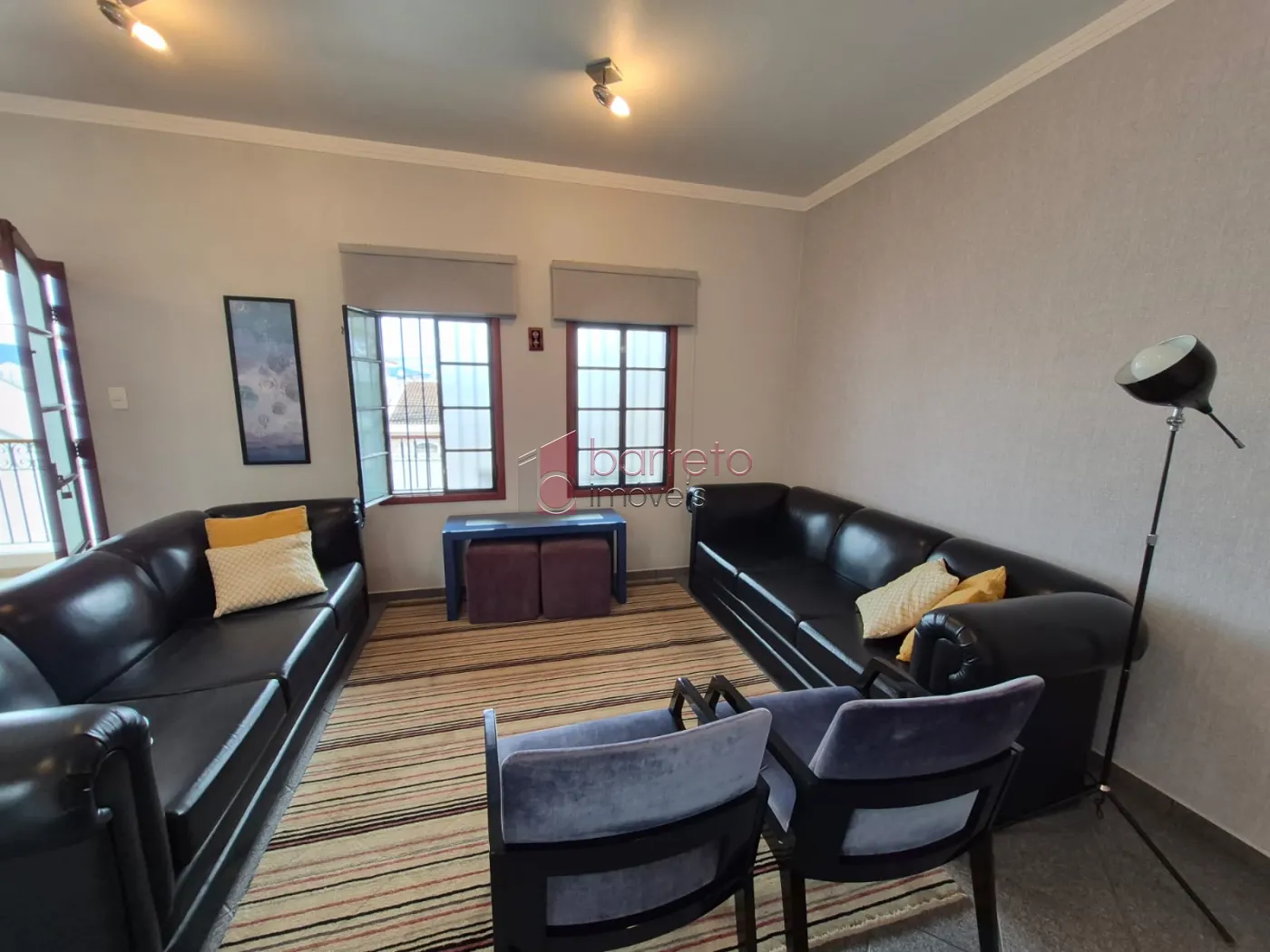CASA COM  03 DORMITÓRIOS À VENDA NO BAIRRO JARDIM DA FONTE EM JUNDIAÍ/SP