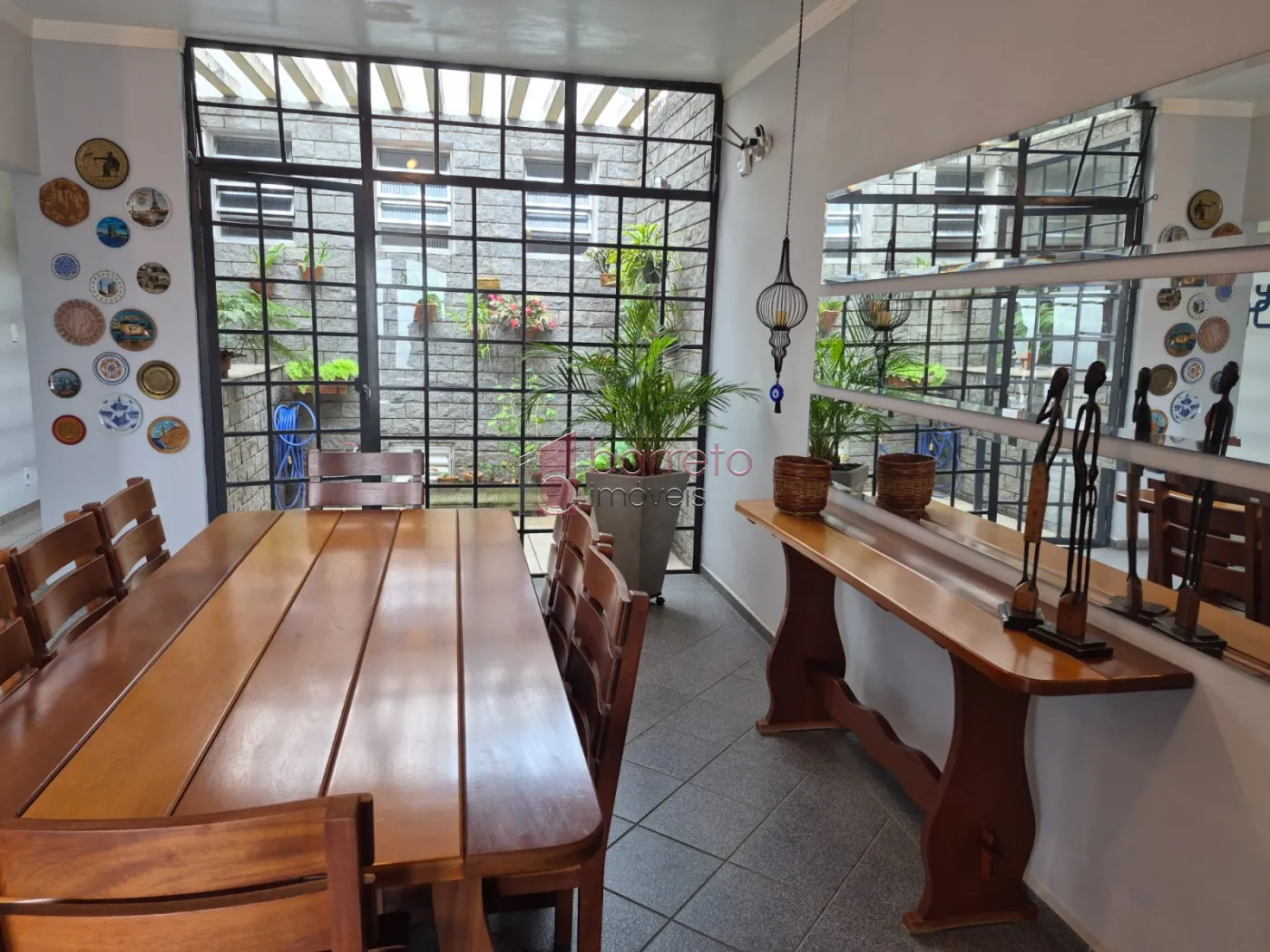 CASA COM  03 DORMITÓRIOS À VENDA NO BAIRRO JARDIM DA FONTE EM JUNDIAÍ/SP