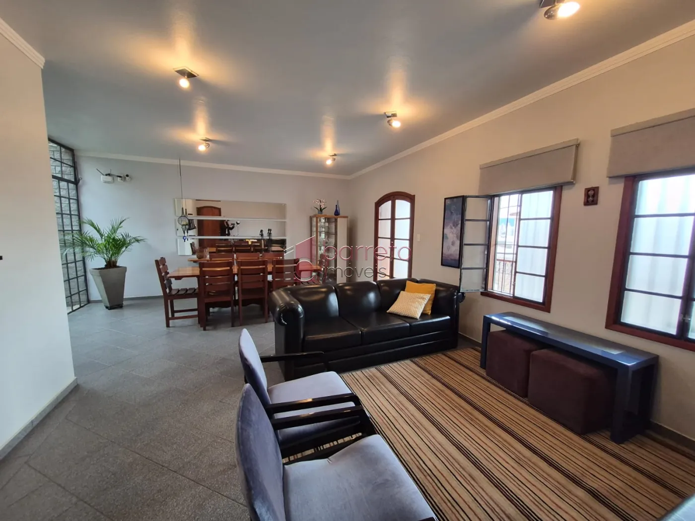 CASA COM  03 DORMITÓRIOS À VENDA NO BAIRRO JARDIM DA FONTE EM JUNDIAÍ/SP