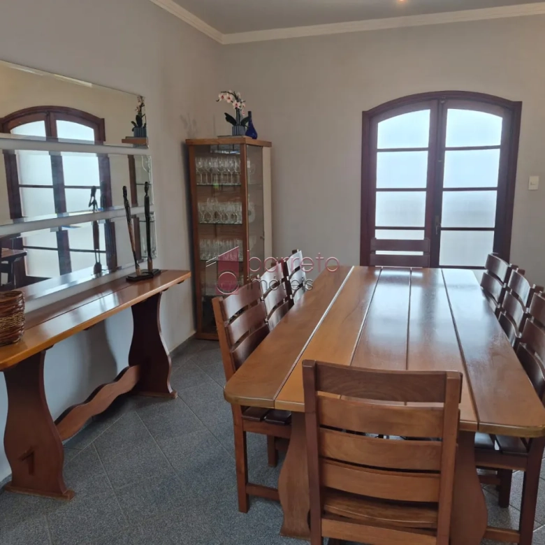 CASA COM  03 DORMITÓRIOS À VENDA NO BAIRRO JARDIM DA FONTE EM JUNDIAÍ/SP