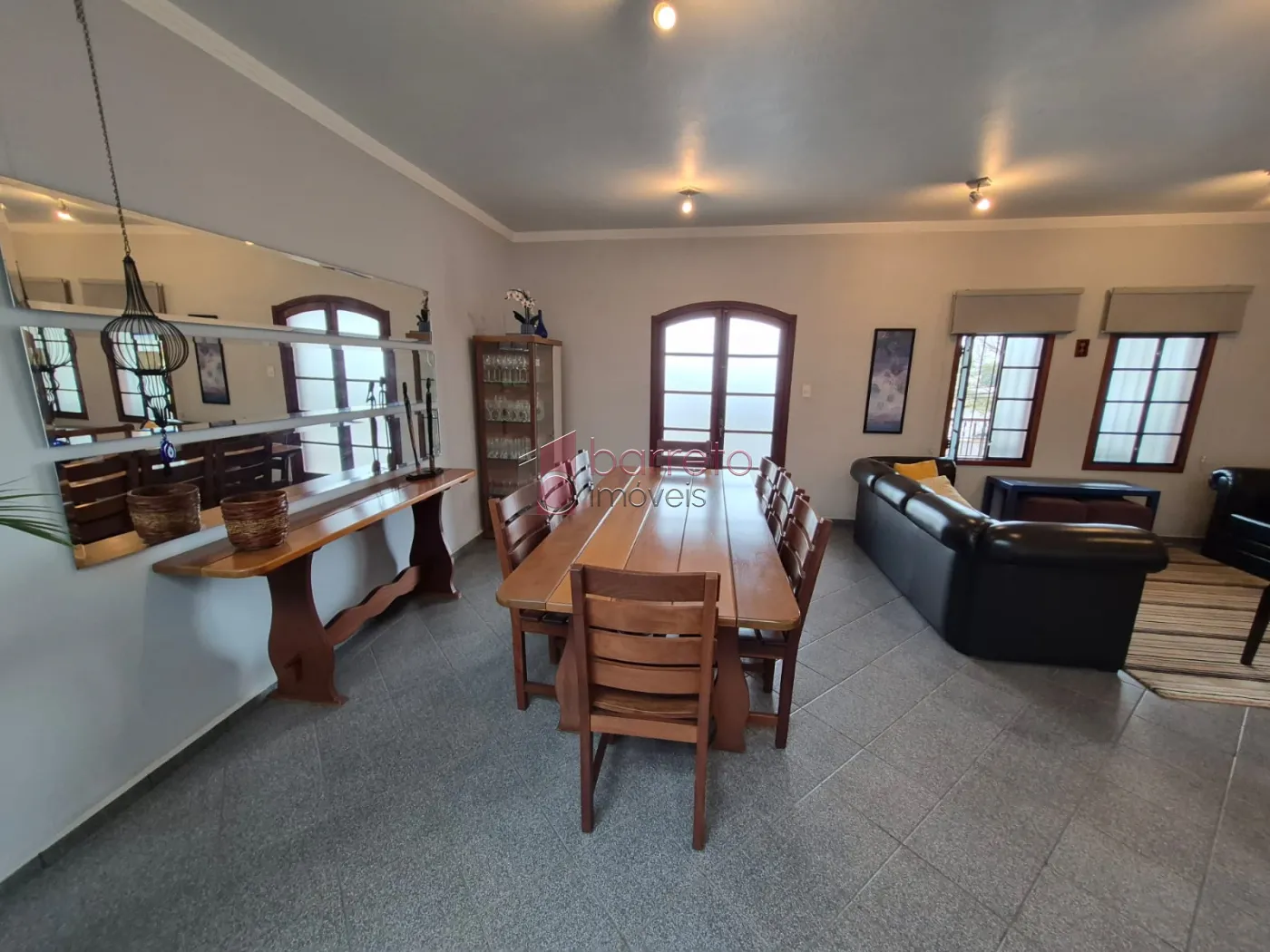 CASA COM  03 DORMITÓRIOS À VENDA NO BAIRRO JARDIM DA FONTE EM JUNDIAÍ/SP