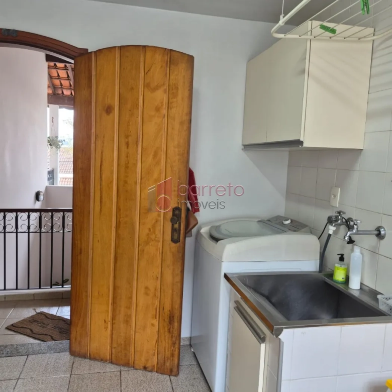 CASA COM  03 DORMITÓRIOS À VENDA NO BAIRRO JARDIM DA FONTE EM JUNDIAÍ/SP