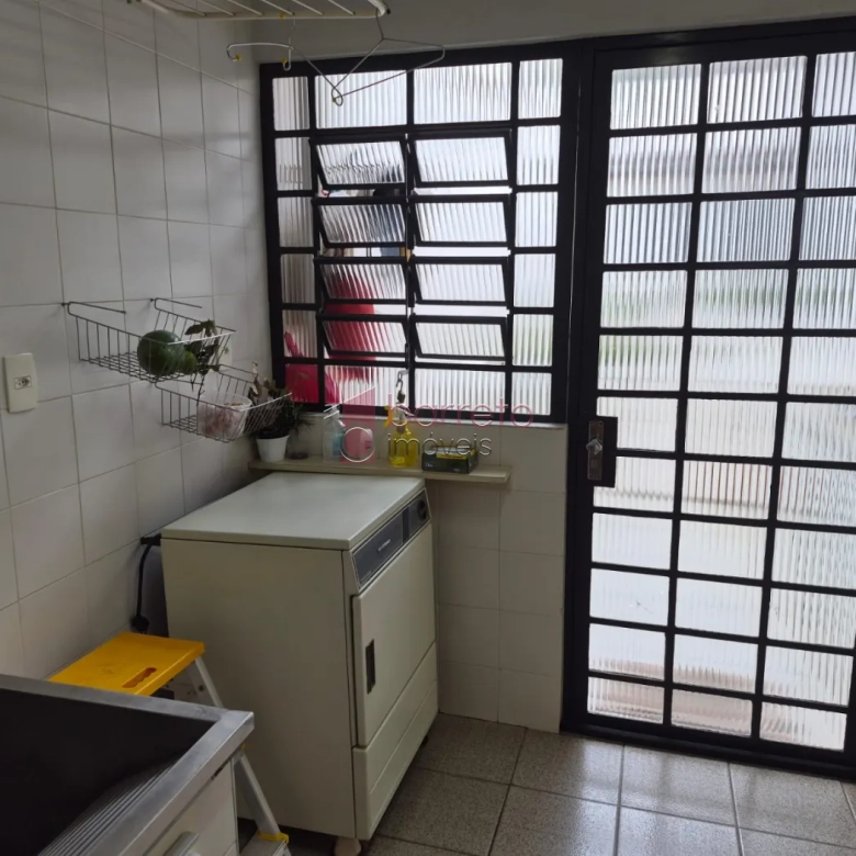 CASA COM  03 DORMITÓRIOS À VENDA NO BAIRRO JARDIM DA FONTE EM JUNDIAÍ/SP