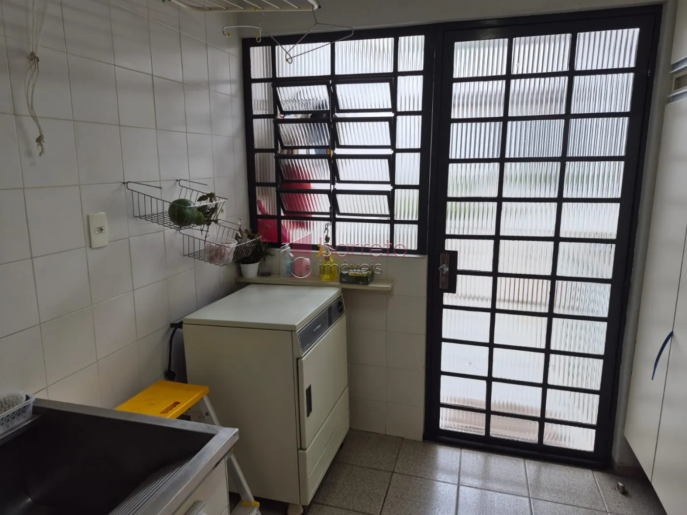 CASA COM  03 DORMITÓRIOS À VENDA NO BAIRRO JARDIM DA FONTE EM JUNDIAÍ/SP