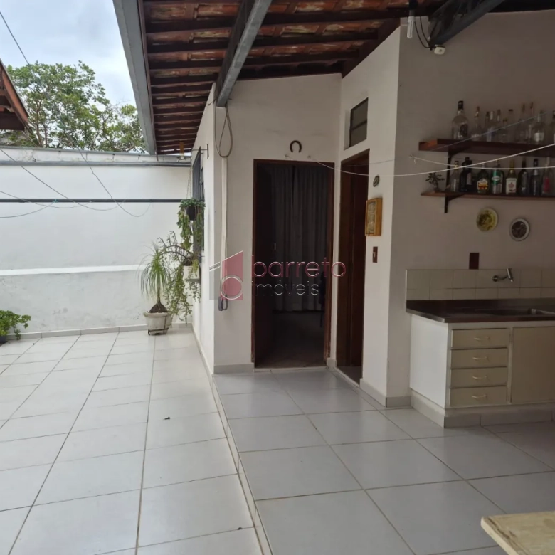 CASA COM  03 DORMITÓRIOS À VENDA NO BAIRRO JARDIM DA FONTE EM JUNDIAÍ/SP