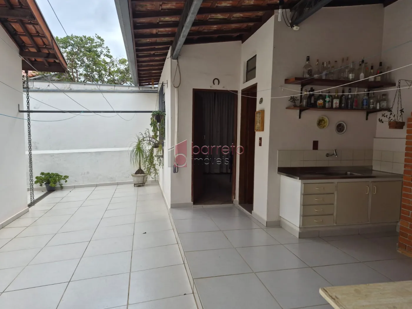 CASA COM  03 DORMITÓRIOS À VENDA NO BAIRRO JARDIM DA FONTE EM JUNDIAÍ/SP