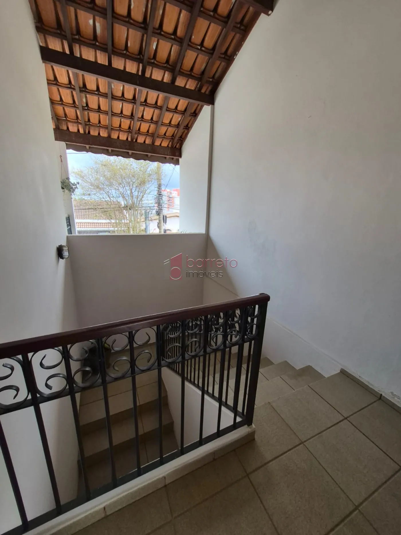CASA COM  03 DORMITÓRIOS À VENDA NO BAIRRO JARDIM DA FONTE EM JUNDIAÍ/SP