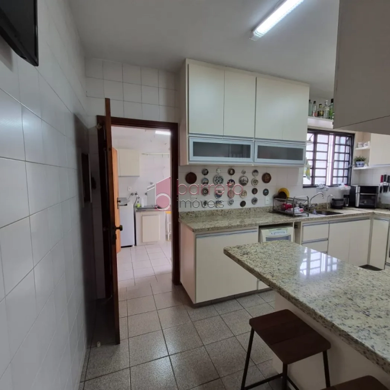 CASA COM  03 DORMITÓRIOS À VENDA NO BAIRRO JARDIM DA FONTE EM JUNDIAÍ/SP