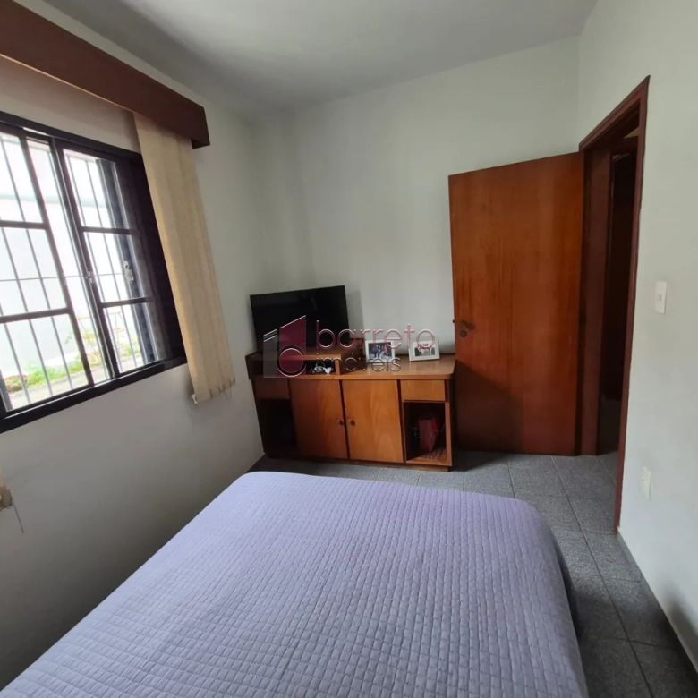 CASA COM  03 DORMITÓRIOS À VENDA NO BAIRRO JARDIM DA FONTE EM JUNDIAÍ/SP