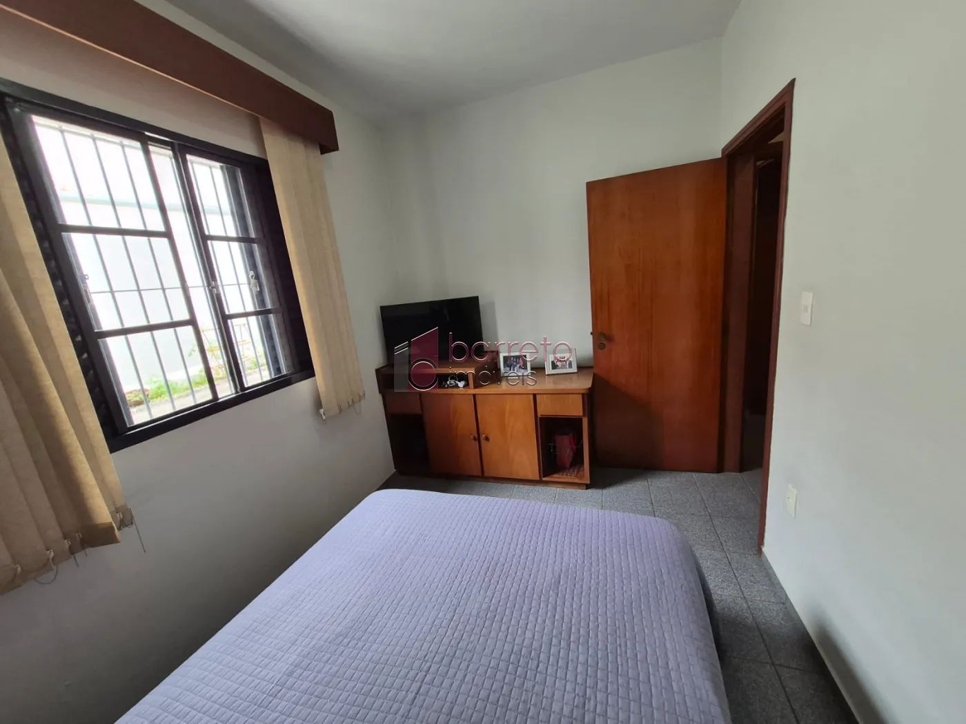 CASA COM  03 DORMITÓRIOS À VENDA NO BAIRRO JARDIM DA FONTE EM JUNDIAÍ/SP