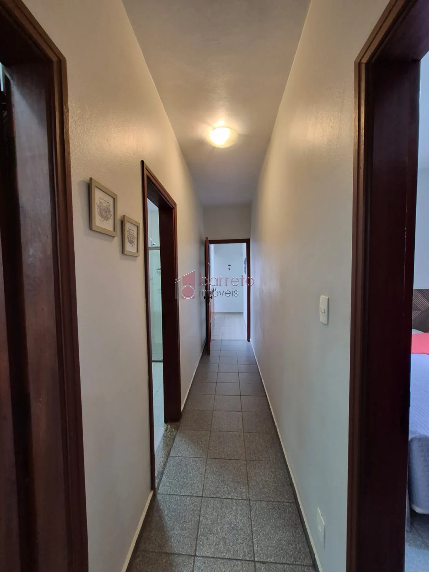CASA COM  03 DORMITÓRIOS À VENDA NO BAIRRO JARDIM DA FONTE EM JUNDIAÍ/SP