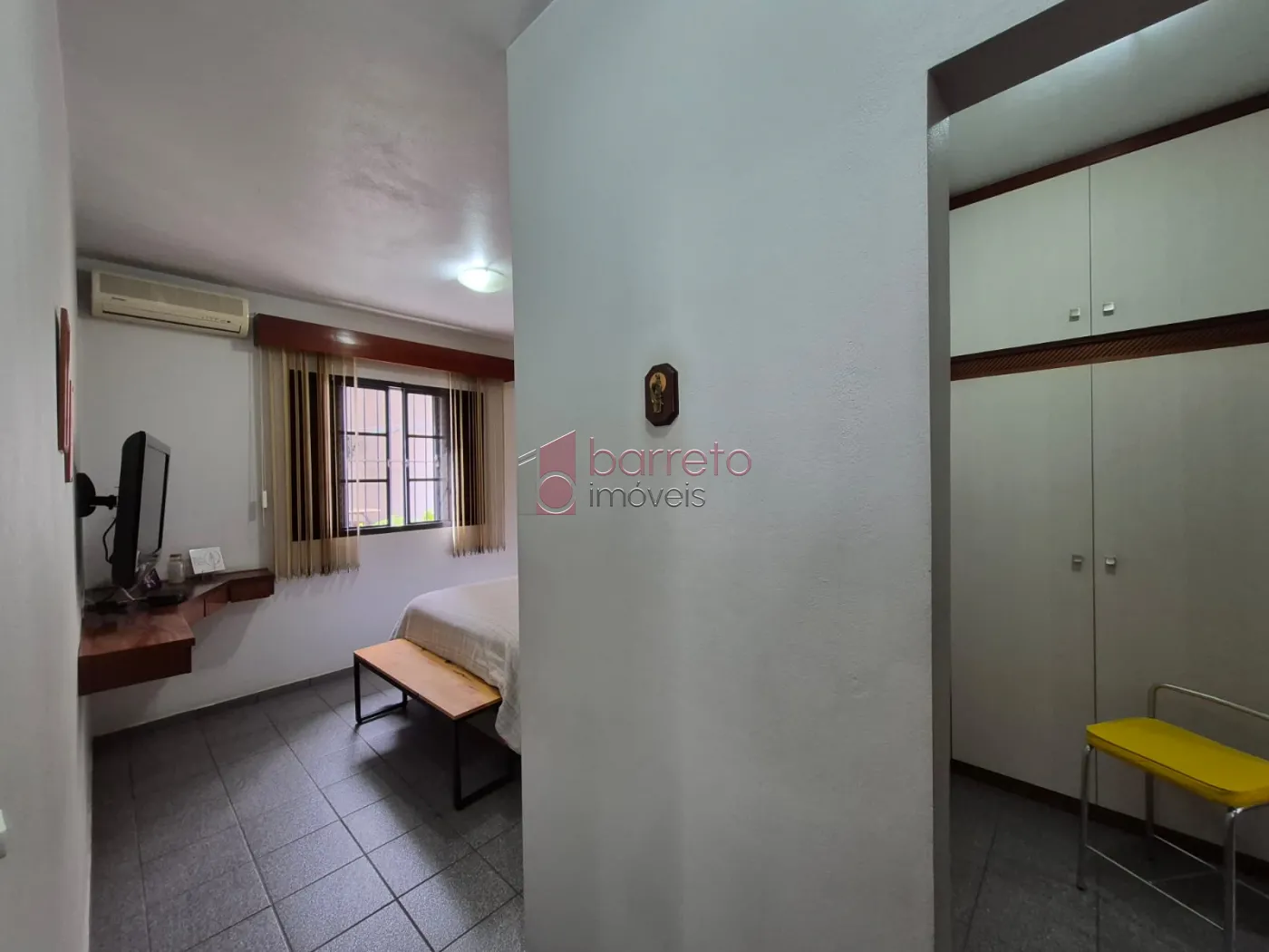 CASA COM  03 DORMITÓRIOS À VENDA NO BAIRRO JARDIM DA FONTE EM JUNDIAÍ/SP