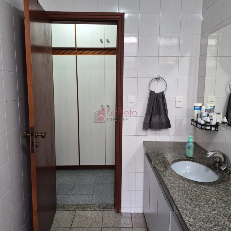 CASA COM  03 DORMITÓRIOS À VENDA NO BAIRRO JARDIM DA FONTE EM JUNDIAÍ/SP