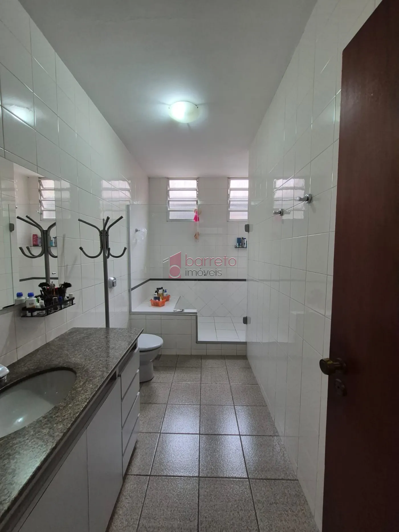 CASA COM  03 DORMITÓRIOS À VENDA NO BAIRRO JARDIM DA FONTE EM JUNDIAÍ/SP