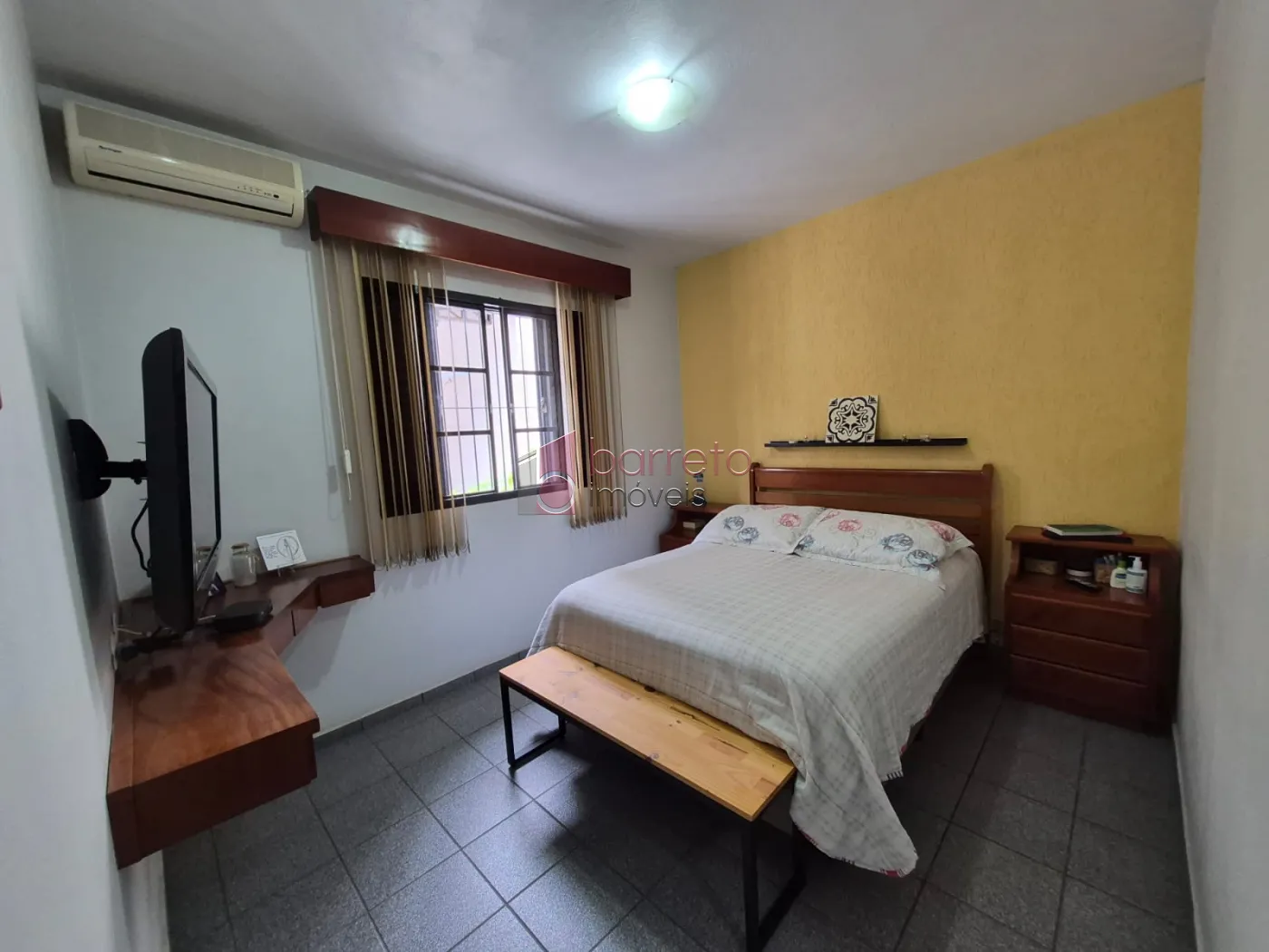 CASA COM  03 DORMITÓRIOS À VENDA NO BAIRRO JARDIM DA FONTE EM JUNDIAÍ/SP