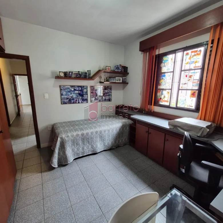 CASA COM  03 DORMITÓRIOS À VENDA NO BAIRRO JARDIM DA FONTE EM JUNDIAÍ/SP