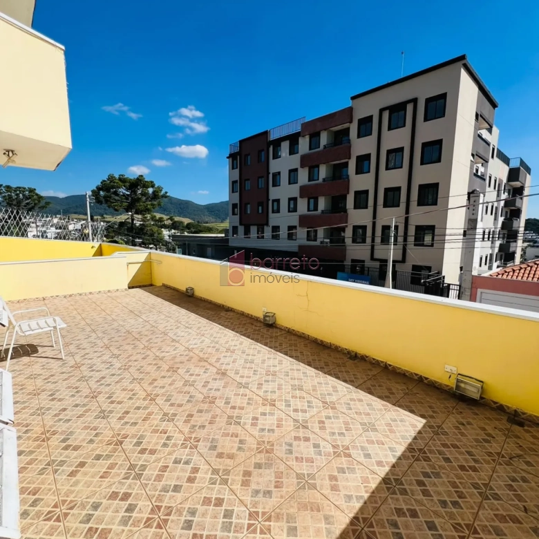 SOBRADO MOBILIADO OU SEMI MOBILIADO PARA LOCAÇÃO NO QUINTA DAS VIDEIRAS – JUNDIAÍ/SP