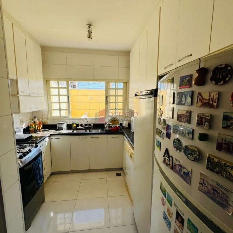 SOBRADO MOBILIADO OU SEMI MOBILIADO PARA LOCAÇÃO NO QUINTA DAS VIDEIRAS – JUNDIAÍ/SP