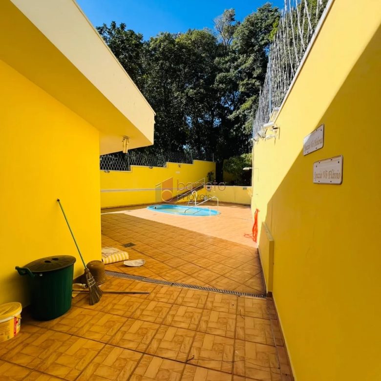 SOBRADO MOBILIADO OU SEMI MOBILIADO PARA LOCAÇÃO NO QUINTA DAS VIDEIRAS – JUNDIAÍ/SP