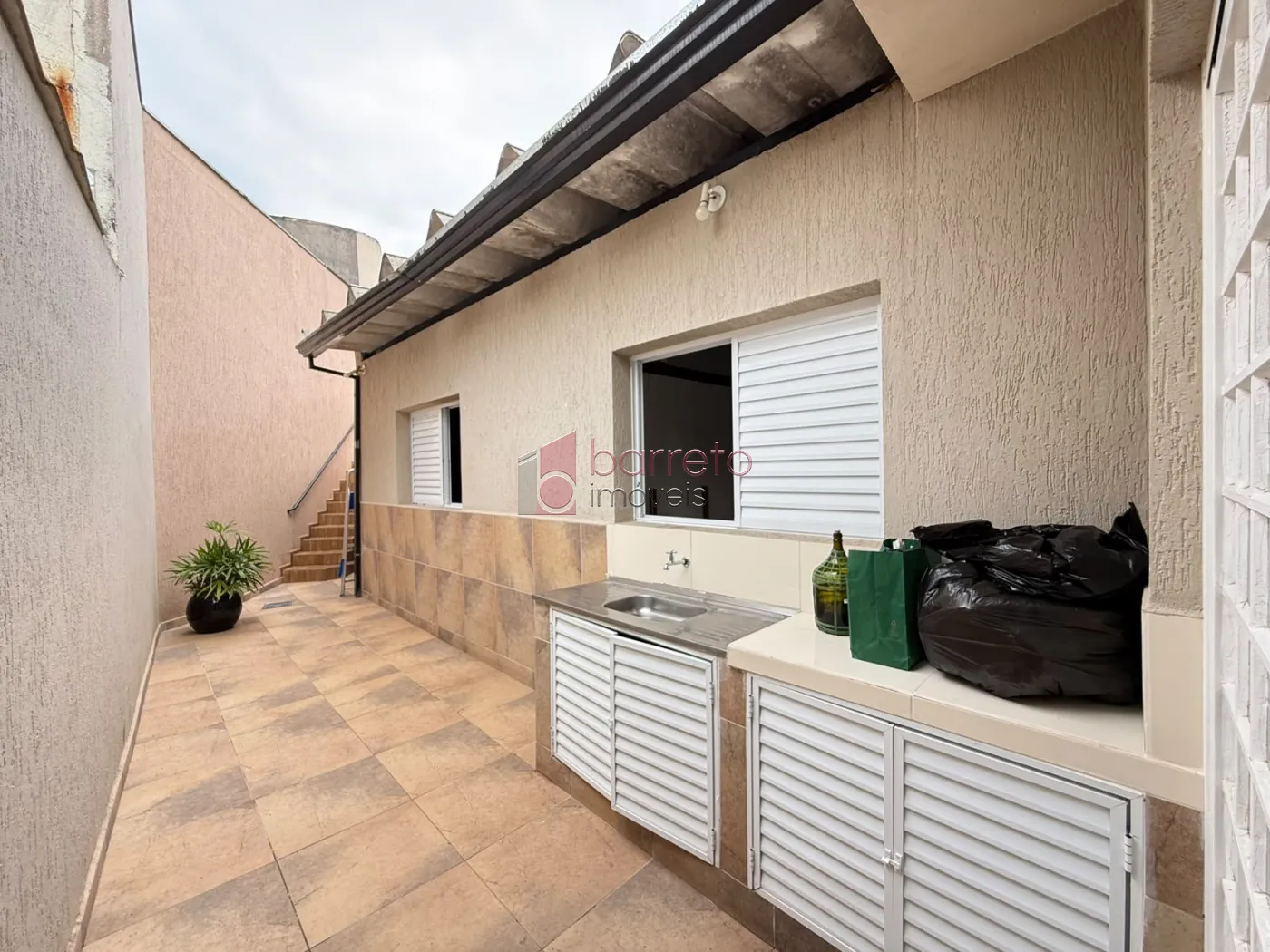 CASA À VENDA NO JARDIM TARUMÃ, JUDIAÍ/SP