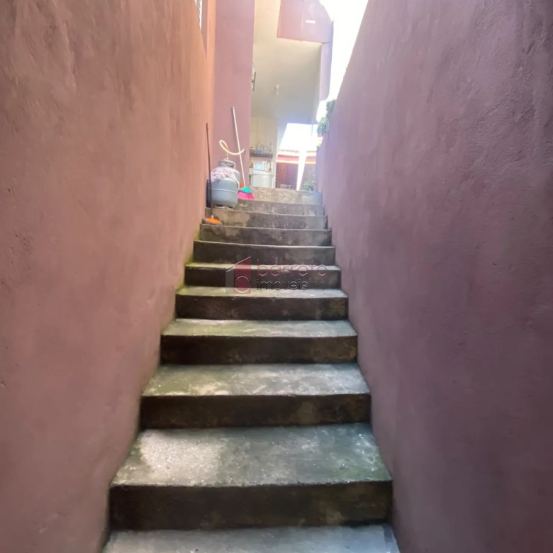 CASA À VENDA NO JARDIM TULIPAS EM JUNDIAÍ/SP