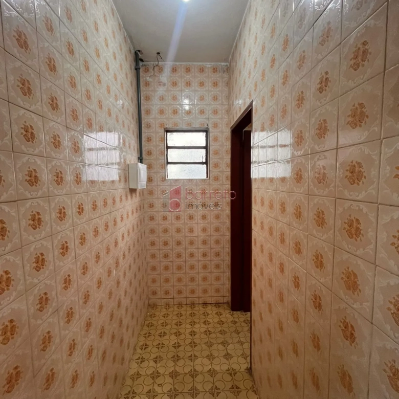 CASA COM SALÃO À VENDA NO JARDIM MARTINS EM JUNDIAÍ/SP