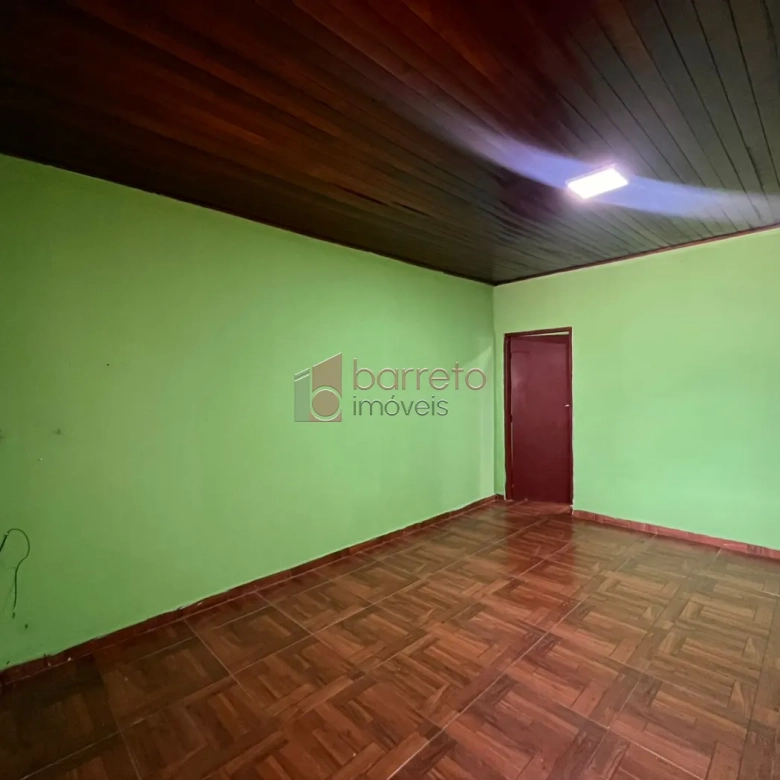 CASA COM SALÃO À VENDA NO JARDIM MARTINS EM JUNDIAÍ/SP
