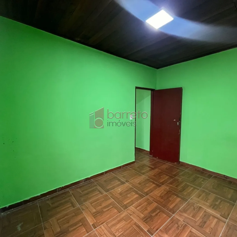 CASA COM SALÃO À VENDA NO JARDIM MARTINS EM JUNDIAÍ/SP